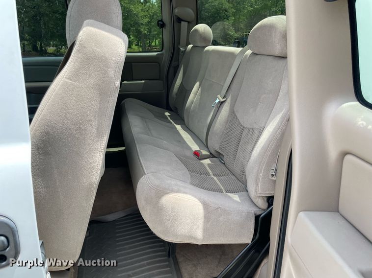 image for item DM0306 2007 Chevrolet Silverado 2500HD  Ext. Cab pickup truck