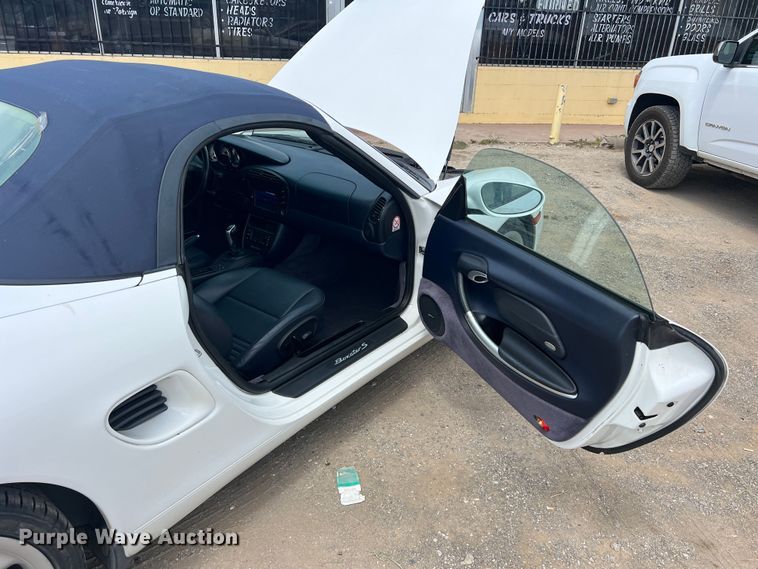 image for item DN3122 2002 Porsche Boxster  convertible