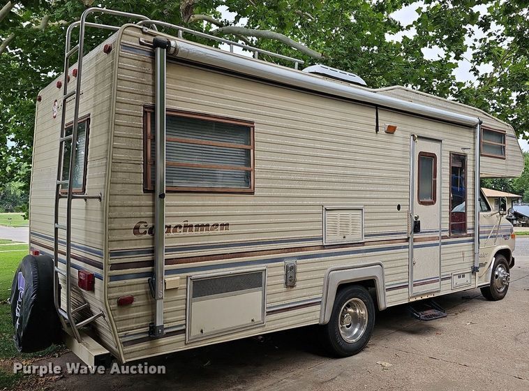 image for item DN8588 1987 Coachmen Crusader  RV