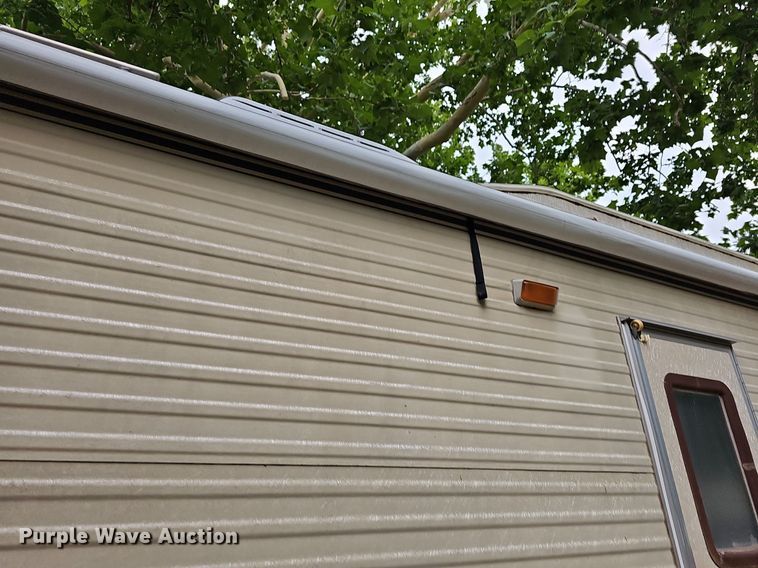 image for item DN8588 1987 Coachmen Crusader  RV