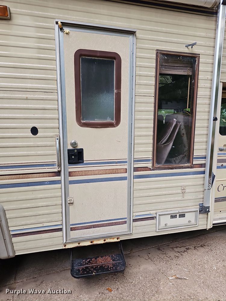 image for item DN8588 1987 Coachmen Crusader  RV