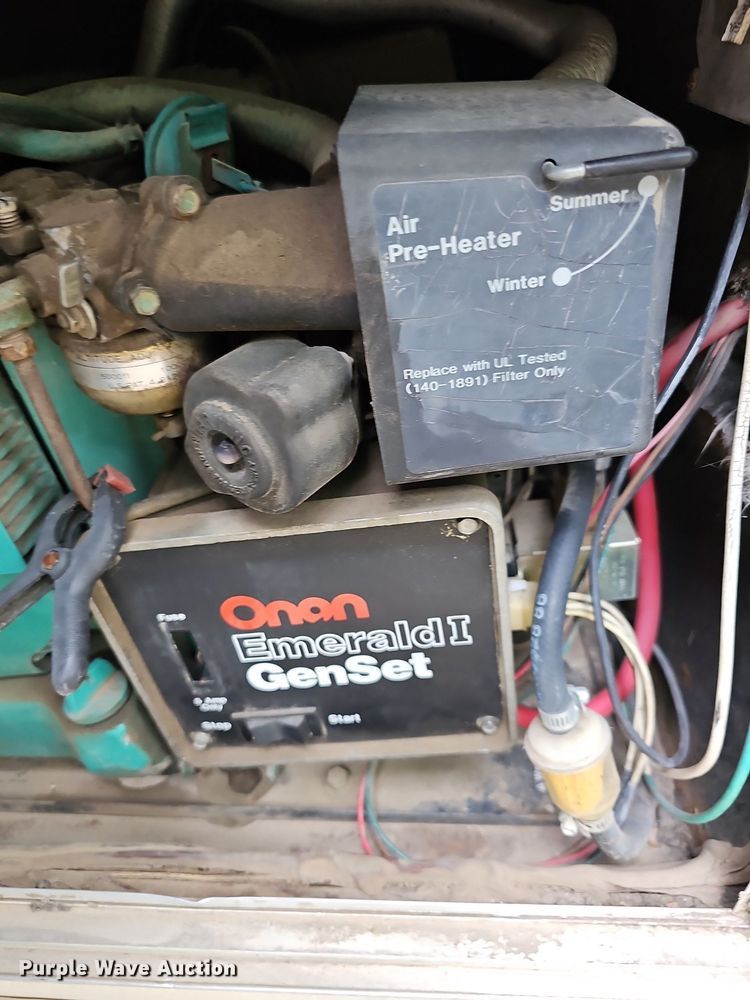 image for item DN8588 1987 Coachmen Crusader  RV