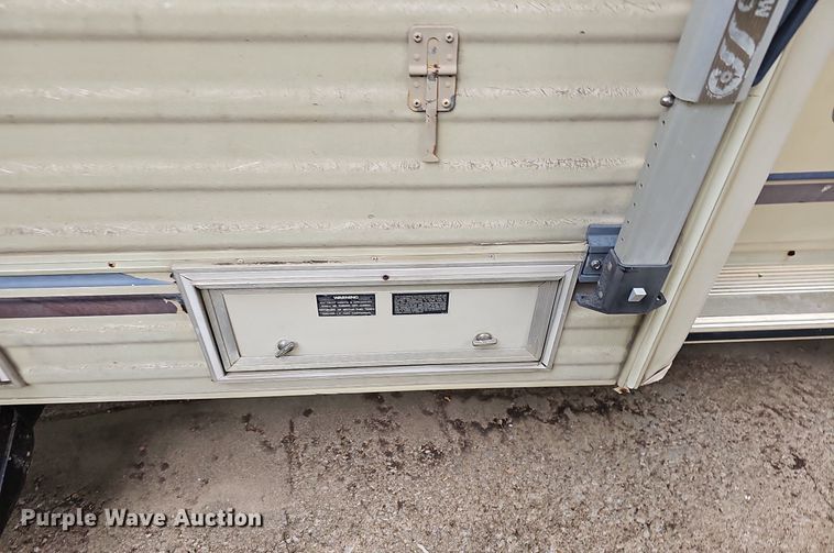 image for item DN8588 1987 Coachmen Crusader  RV
