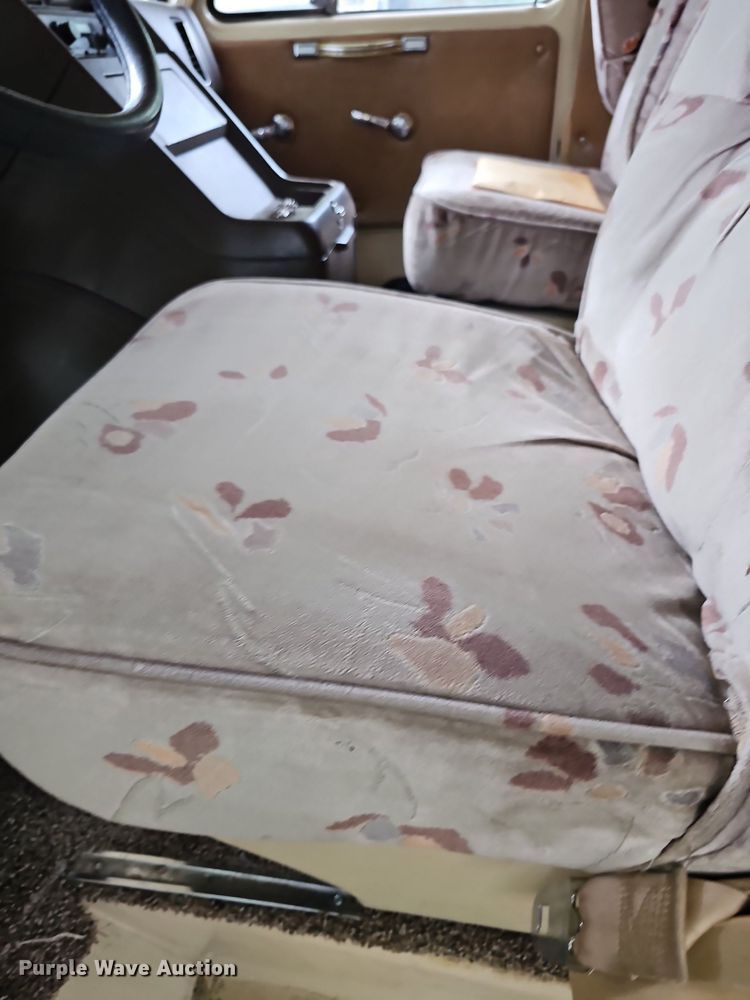 image for item DN8588 1987 Coachmen Crusader  RV