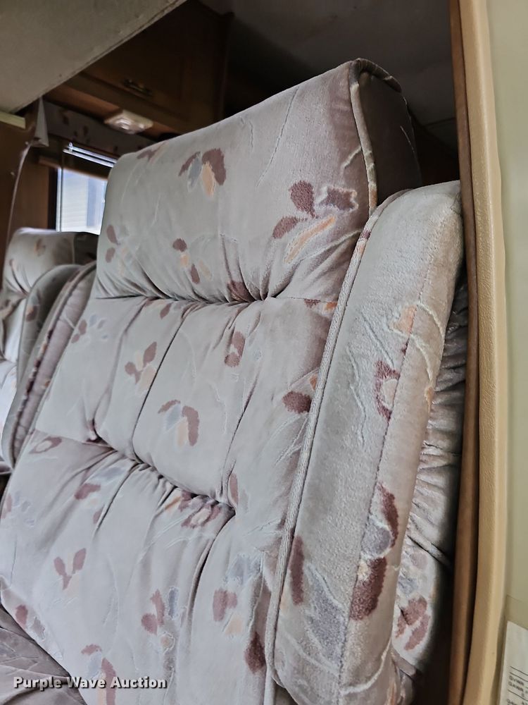 image for item DN8588 1987 Coachmen Crusader  RV