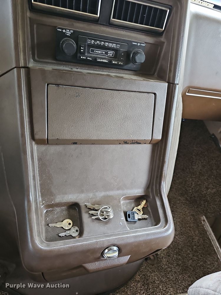 image for item DN8588 1987 Coachmen Crusader  RV