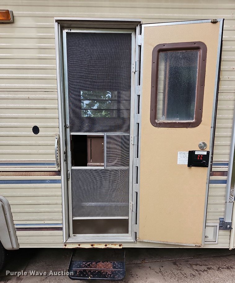 image for item DN8588 1987 Coachmen Crusader  RV