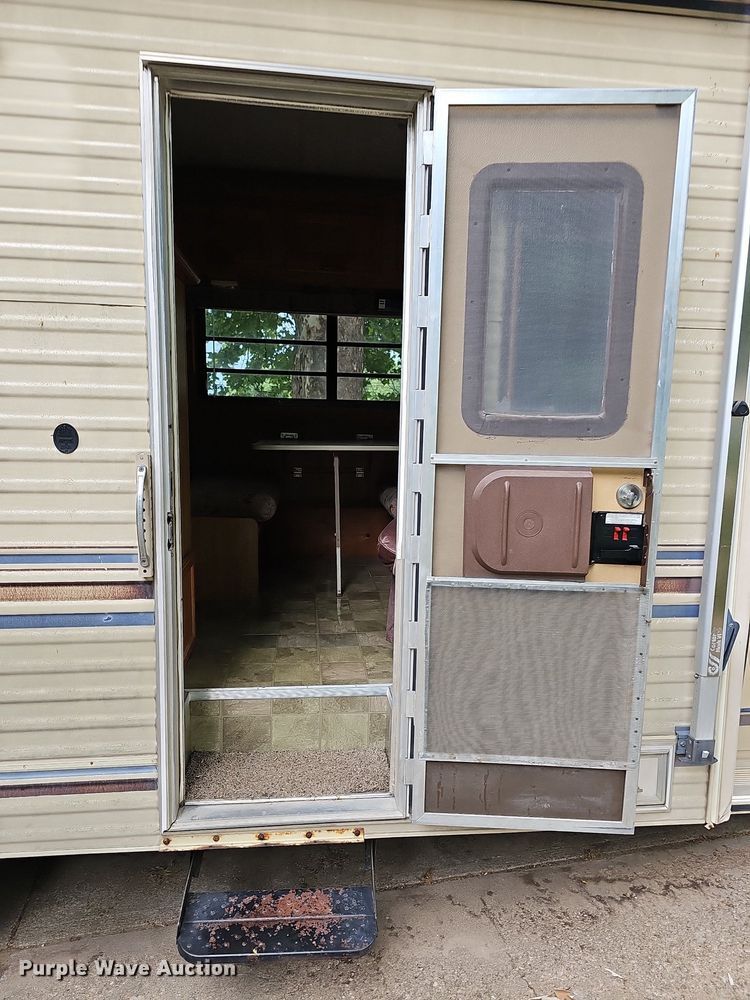 image for item DN8588 1987 Coachmen Crusader  RV