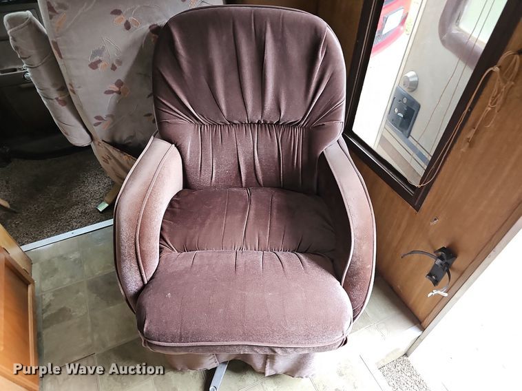 image for item DN8588 1987 Coachmen Crusader  RV