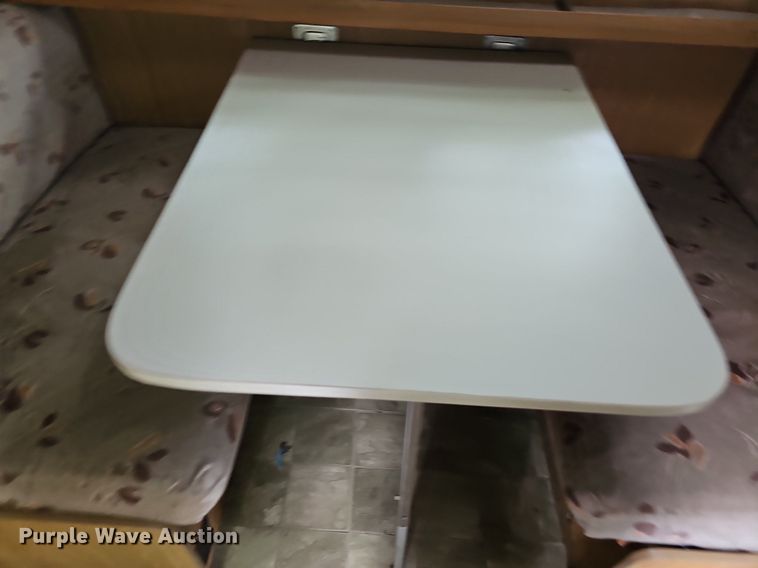 image for item DN8588 1987 Coachmen Crusader  RV