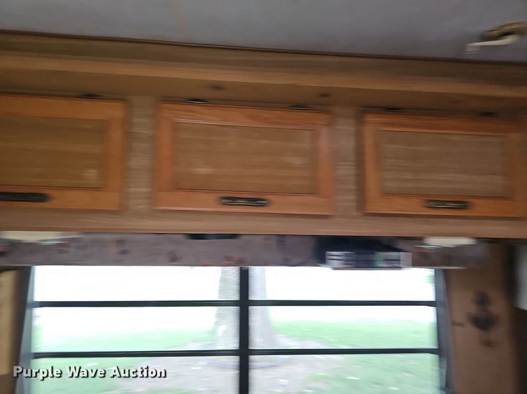 image for item DN8588 1987 Coachmen Crusader  RV