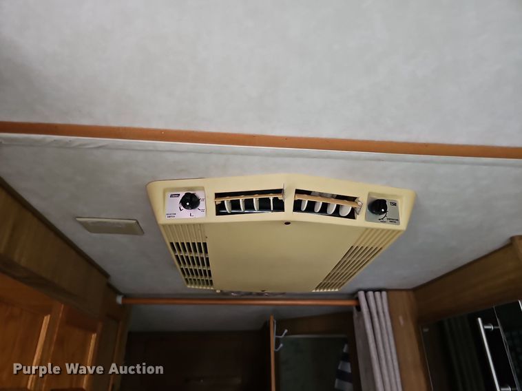 image for item DN8588 1987 Coachmen Crusader  RV