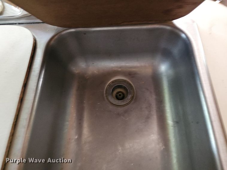 image for item DN8588 1987 Coachmen Crusader  RV