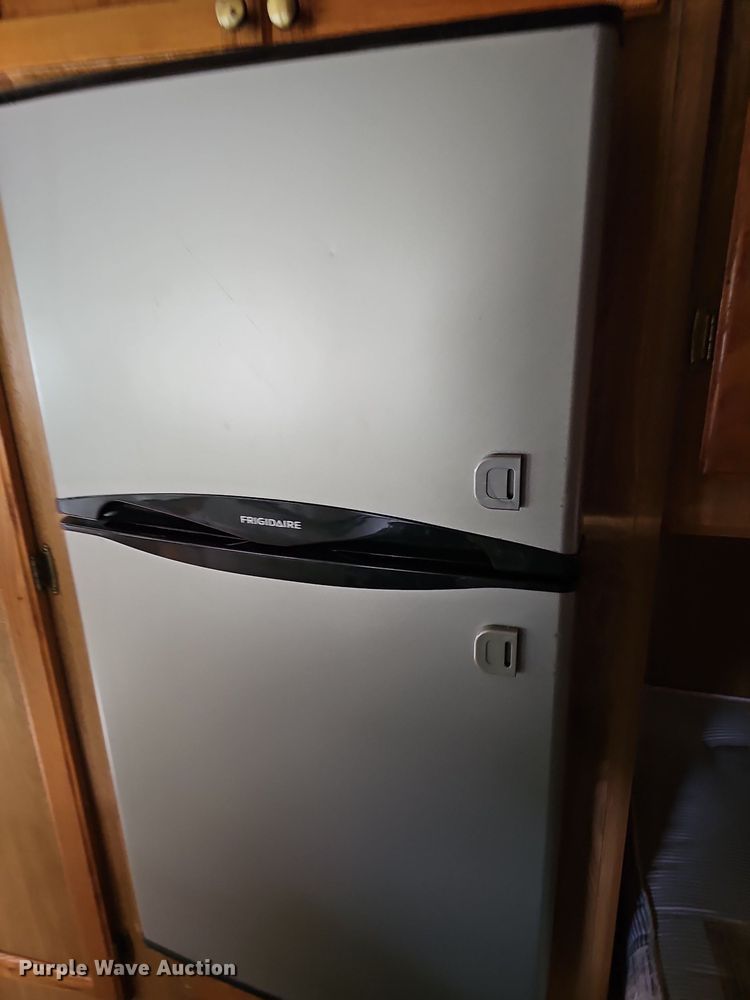 image for item DN8588 1987 Coachmen Crusader  RV