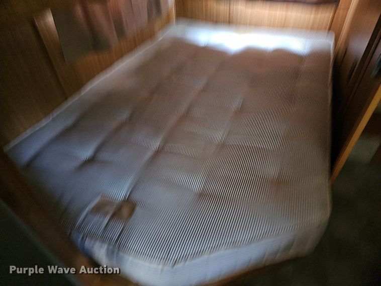 image for item DN8588 1987 Coachmen Crusader  RV