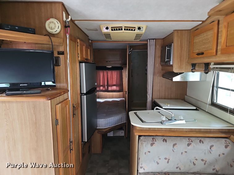 image for item DN8588 1987 Coachmen Crusader  RV