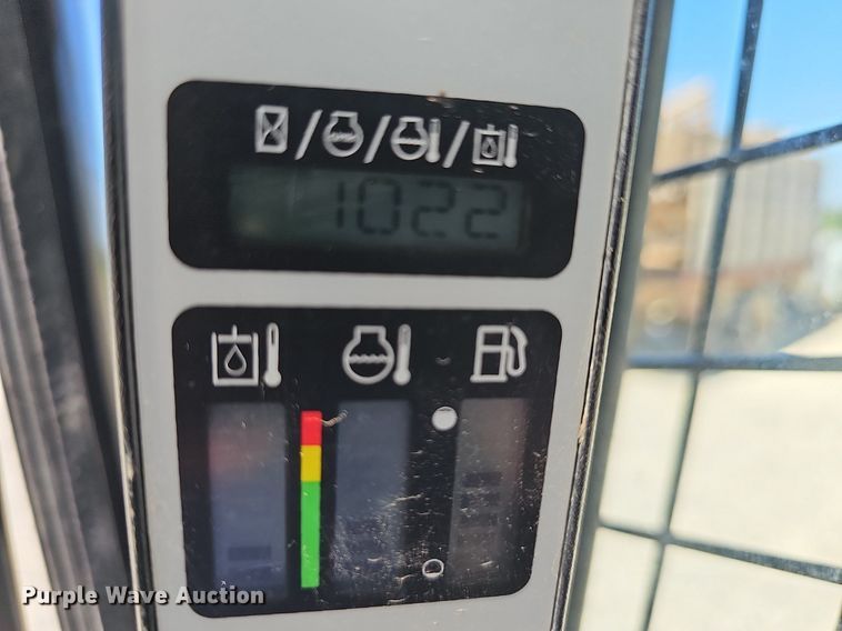 image for item DN8605 2017 New Holland C232  tracked skid steer loader