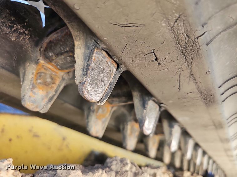 image for item DN8605 2017 New Holland C232  tracked skid steer loader