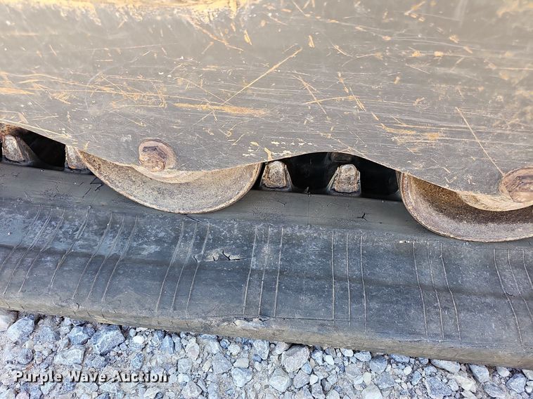 image for item DN8605 2017 New Holland C232  tracked skid steer loader