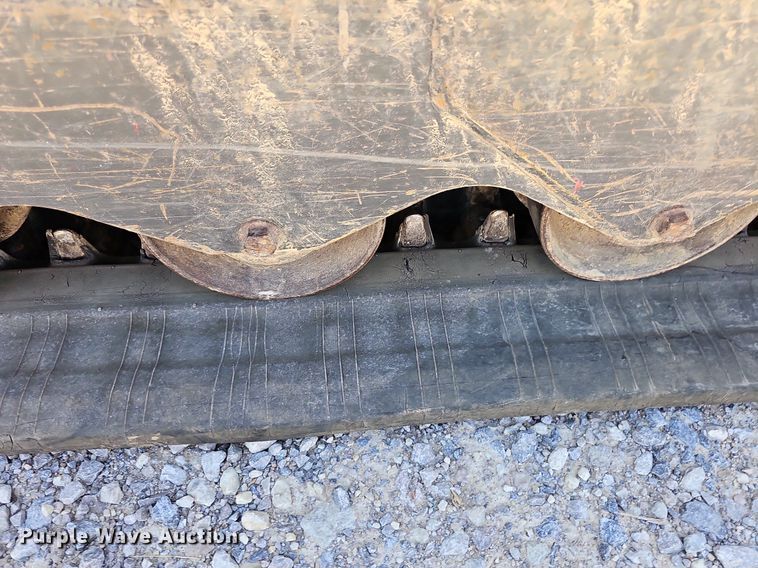 image for item DN8605 2017 New Holland C232  tracked skid steer loader