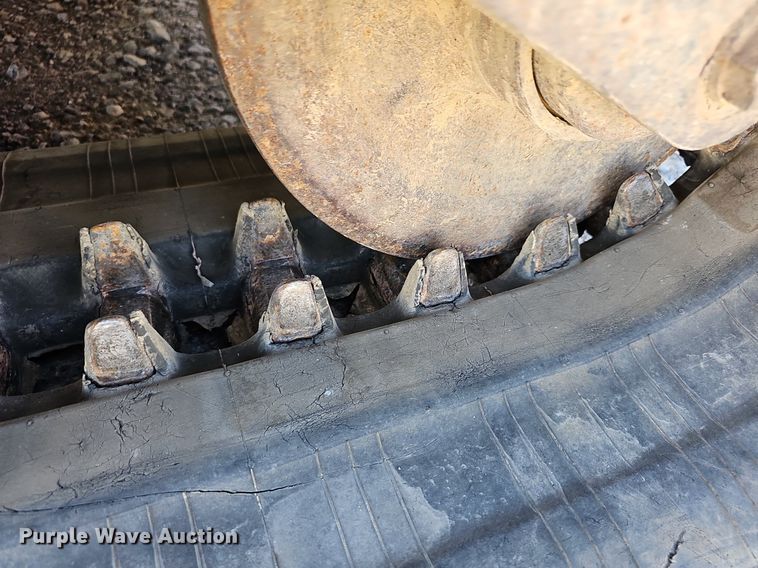 image for item DN8605 2017 New Holland C232  tracked skid steer loader