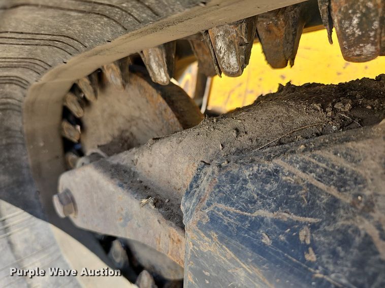 image for item DN8605 2017 New Holland C232  tracked skid steer loader