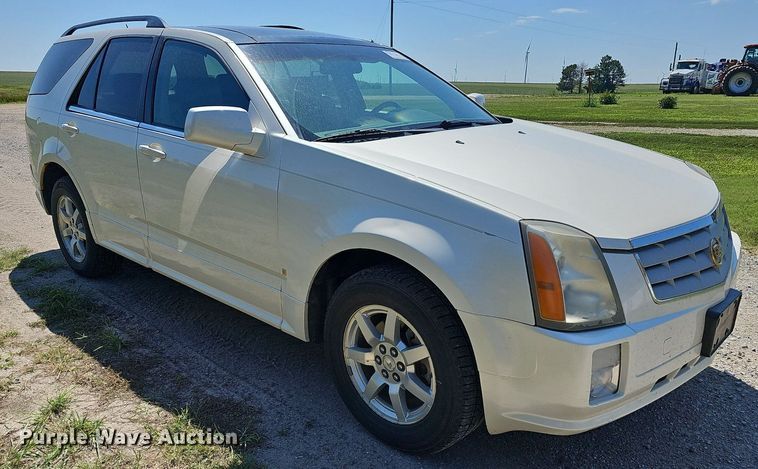 image for item DN8606 2006 Cadillac SRX  SUV