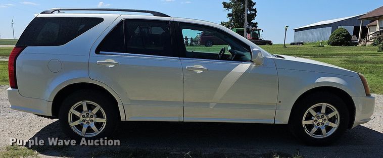 image for item DN8606 2006 Cadillac SRX  SUV