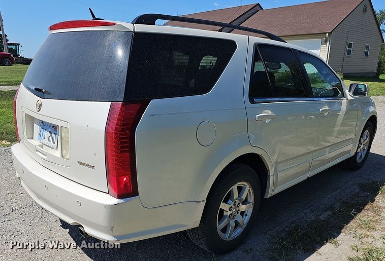 image for item DN8606 2006 Cadillac SRX  SUV