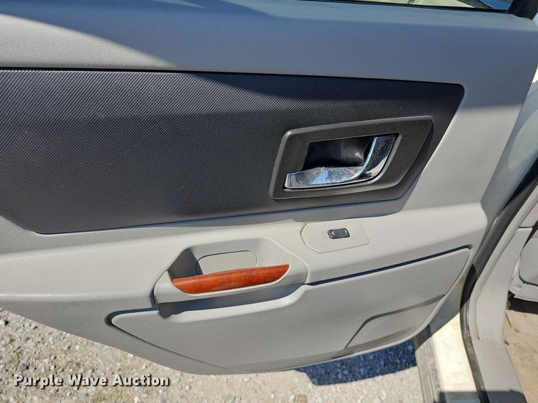 image for item DN8606 2006 Cadillac SRX  SUV