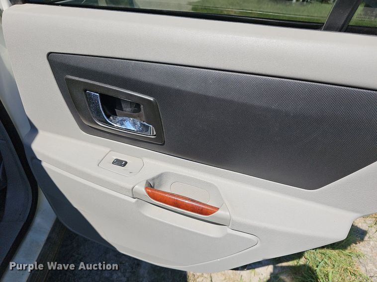 image for item DN8606 2006 Cadillac SRX  SUV