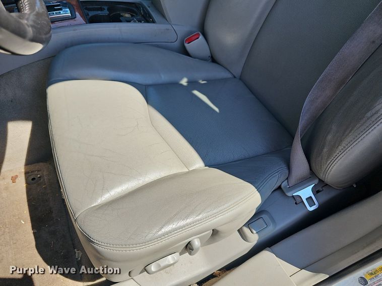 image for item DN8606 2006 Cadillac SRX  SUV