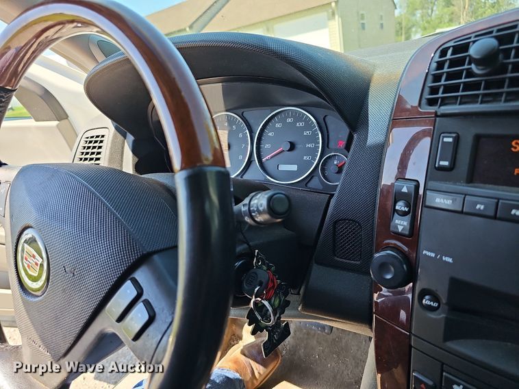 image for item DN8606 2006 Cadillac SRX  SUV