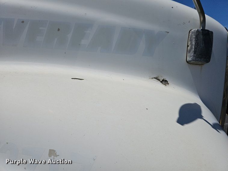 image for item DN8607 2005 Mack CV713  roll-off container truck