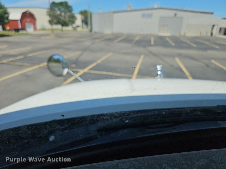 image for item DN8607 2005 Mack CV713  roll-off container truck