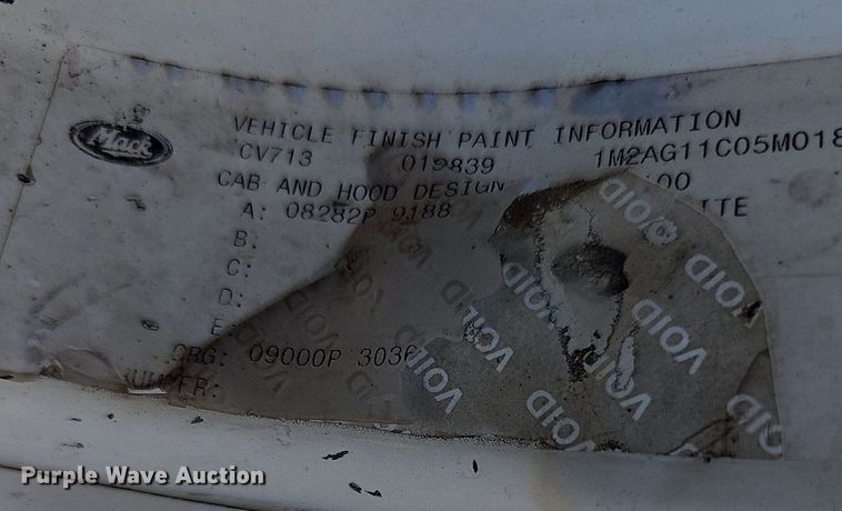 image for item DN8607 2005 Mack CV713  roll-off container truck