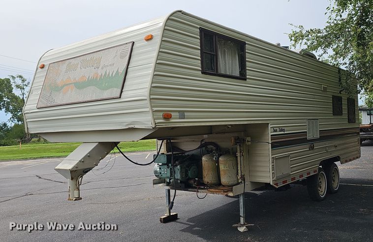 image for item DN8621 1990 Companion Sun Valley 239  camper