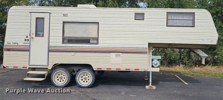 image for item DN8621 1990 Companion Sun Valley 239  camper