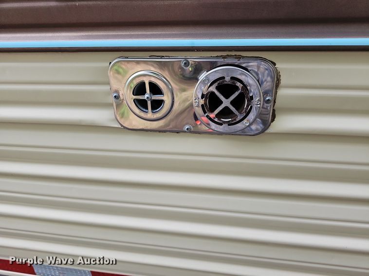 image for item DN8621 1990 Companion Sun Valley 239  camper