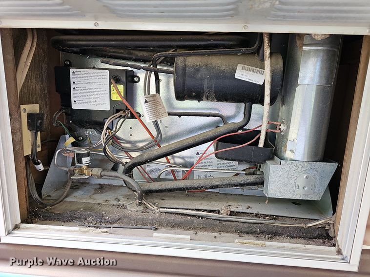 image for item DN8621 1990 Companion Sun Valley 239  camper