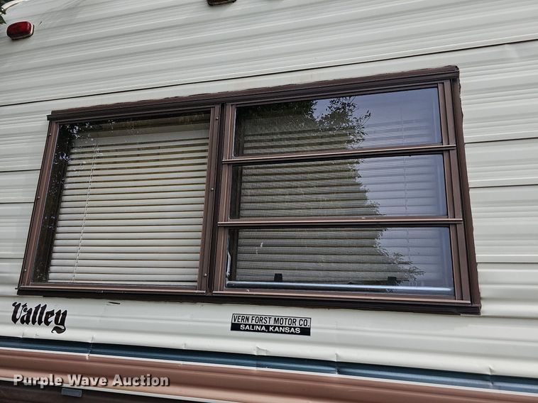 image for item DN8621 1990 Companion Sun Valley 239  camper