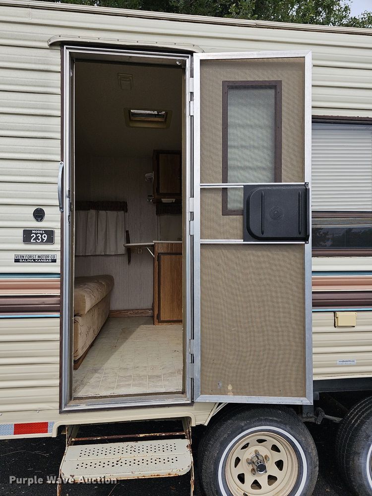 image for item DN8621 1990 Companion Sun Valley 239  camper