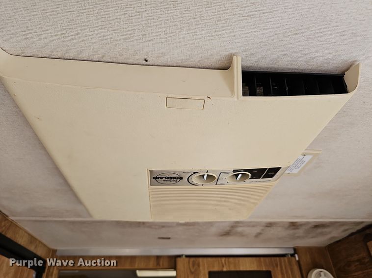 image for item DN8621 1990 Companion Sun Valley 239  camper