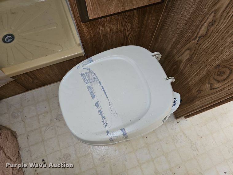 image for item DN8621 1990 Companion Sun Valley 239  camper