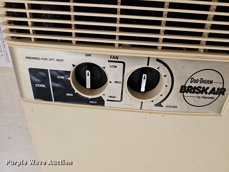 image for item DN8621 1990 Companion Sun Valley 239  camper