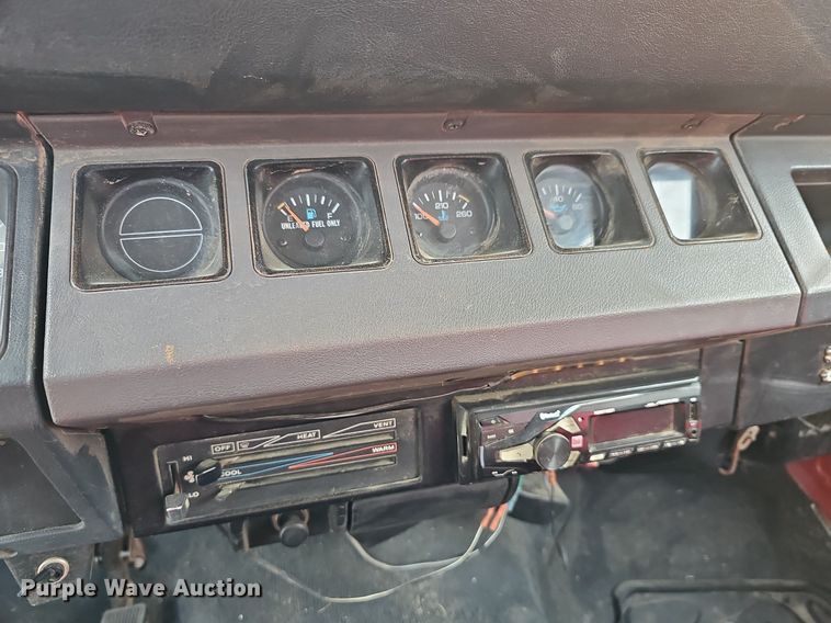 image for item DN8624 1995 Jeep Wrangler  SUV