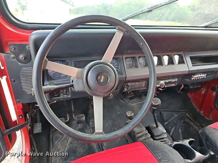 image for item DN8624 1995 Jeep Wrangler  SUV