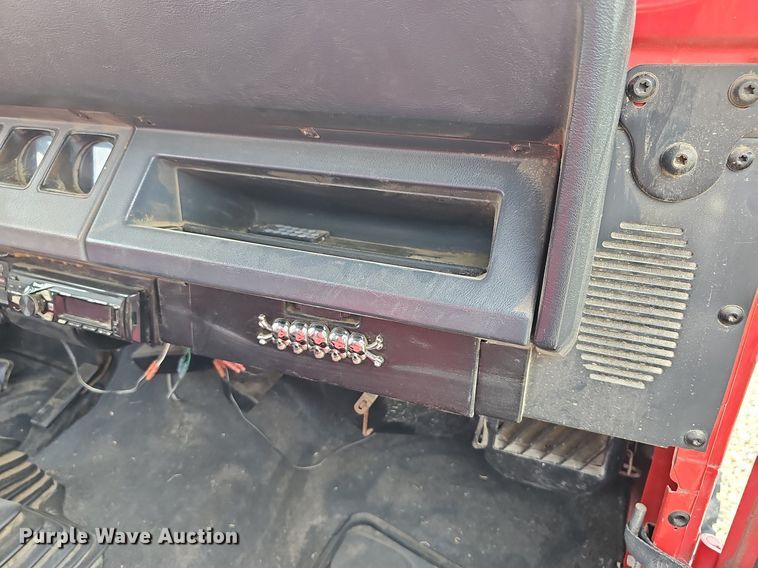 image for item DN8624 1995 Jeep Wrangler  SUV