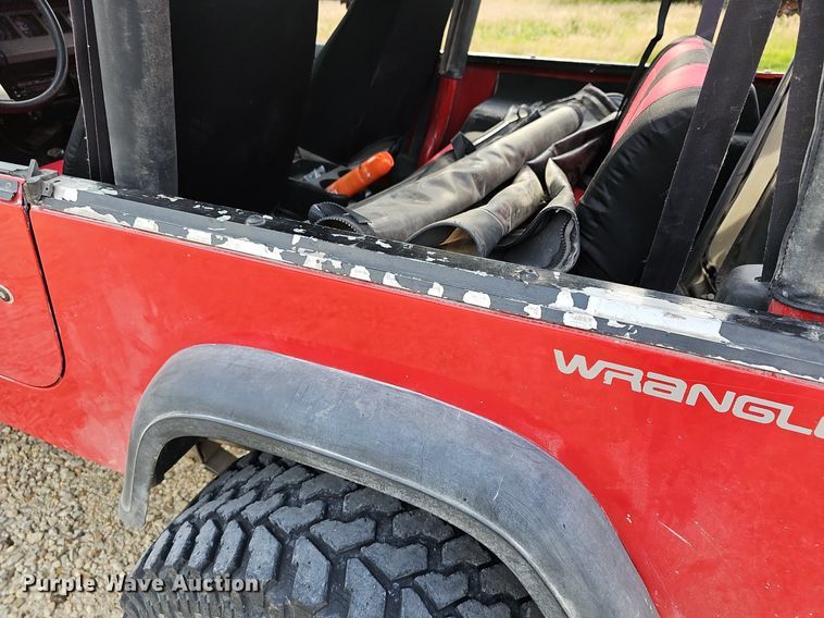 image for item DN8624 1995 Jeep Wrangler  SUV