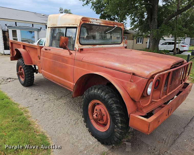 image for item DN8626 1968 Jeep Kaiser  pickup truck
